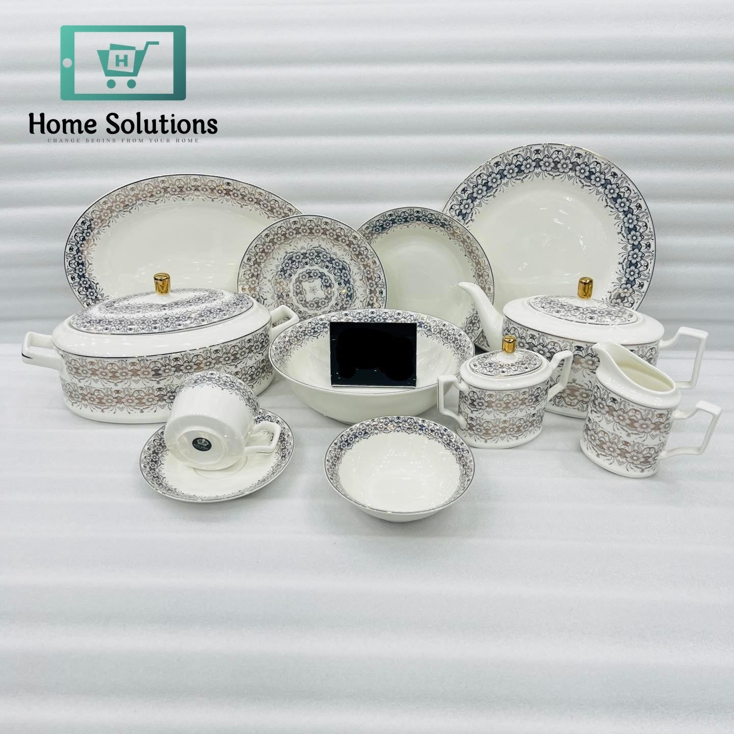 61-Piece Dinner Set – Elegant Tableware for 8 Persons