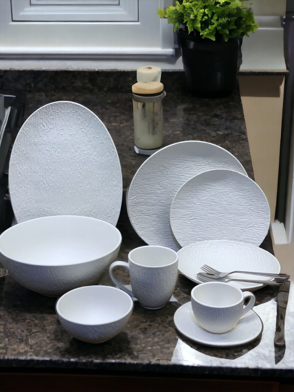 Winsor England™ Fine Porcelain Tableware (ELIZABETH COLLECTION)