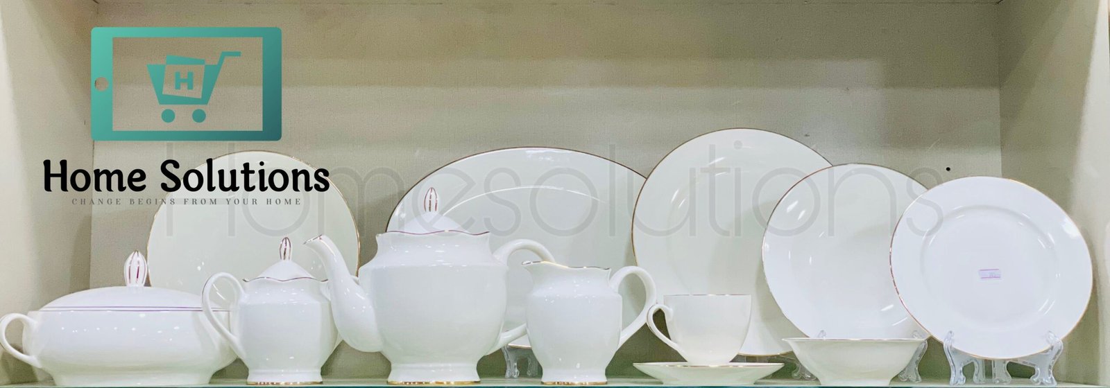 Bonechina Gold Rim Dinner Set of 61 Pieces - 8 Persson Serving 3 Bonechina Gold Rim Dinner Set of 61 Pieces - 8 Persson Serving