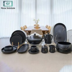 Winsor England Fine Porcelain Dinner Set Heritage black